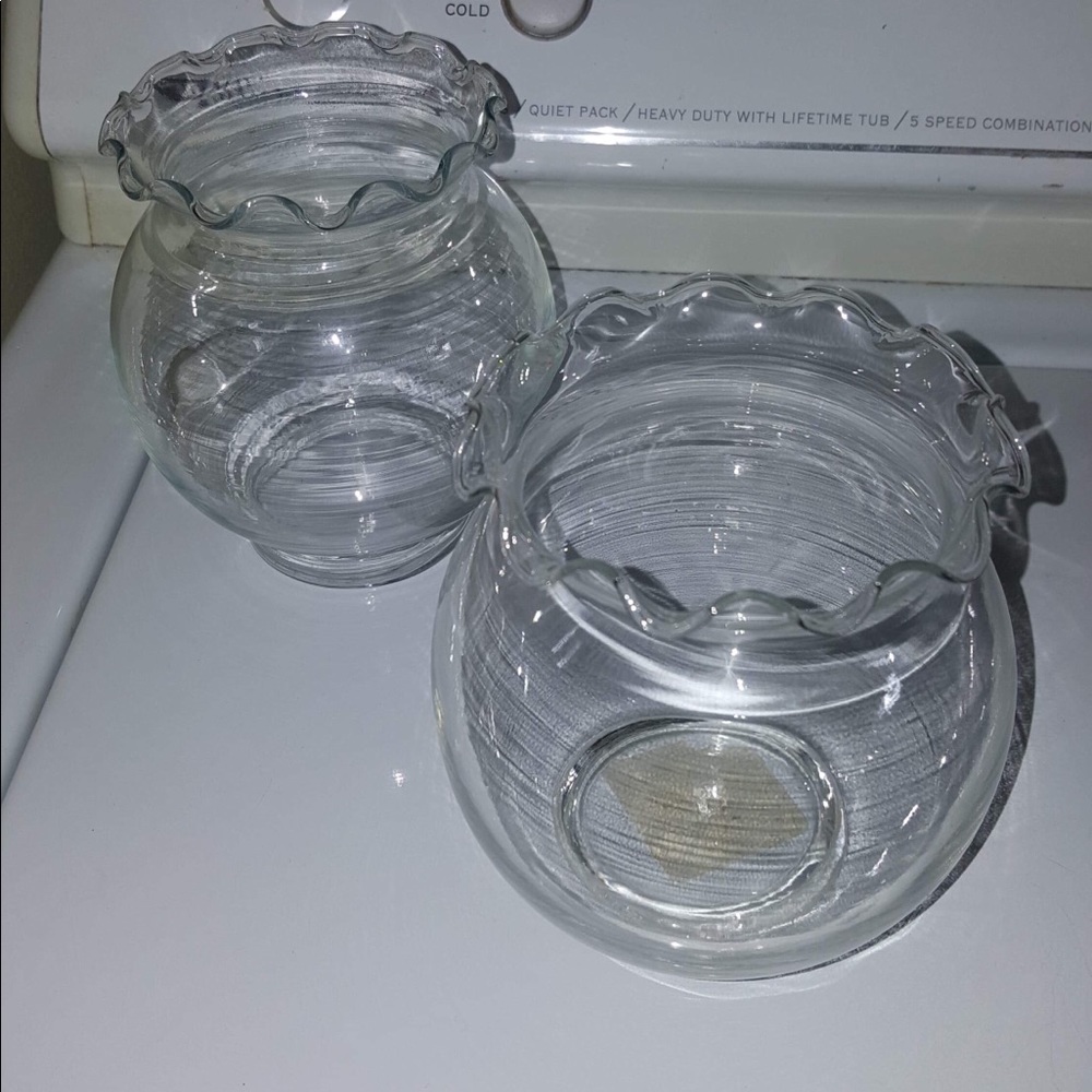 Glass fish bowls